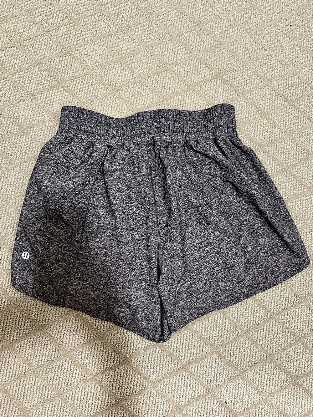 Lululemon tracker Short 5” Heather Gray Athletic Shorts size 10